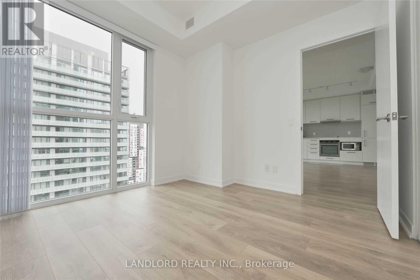 Photo 8 of 3507 87 Peter Street, Toronto ON