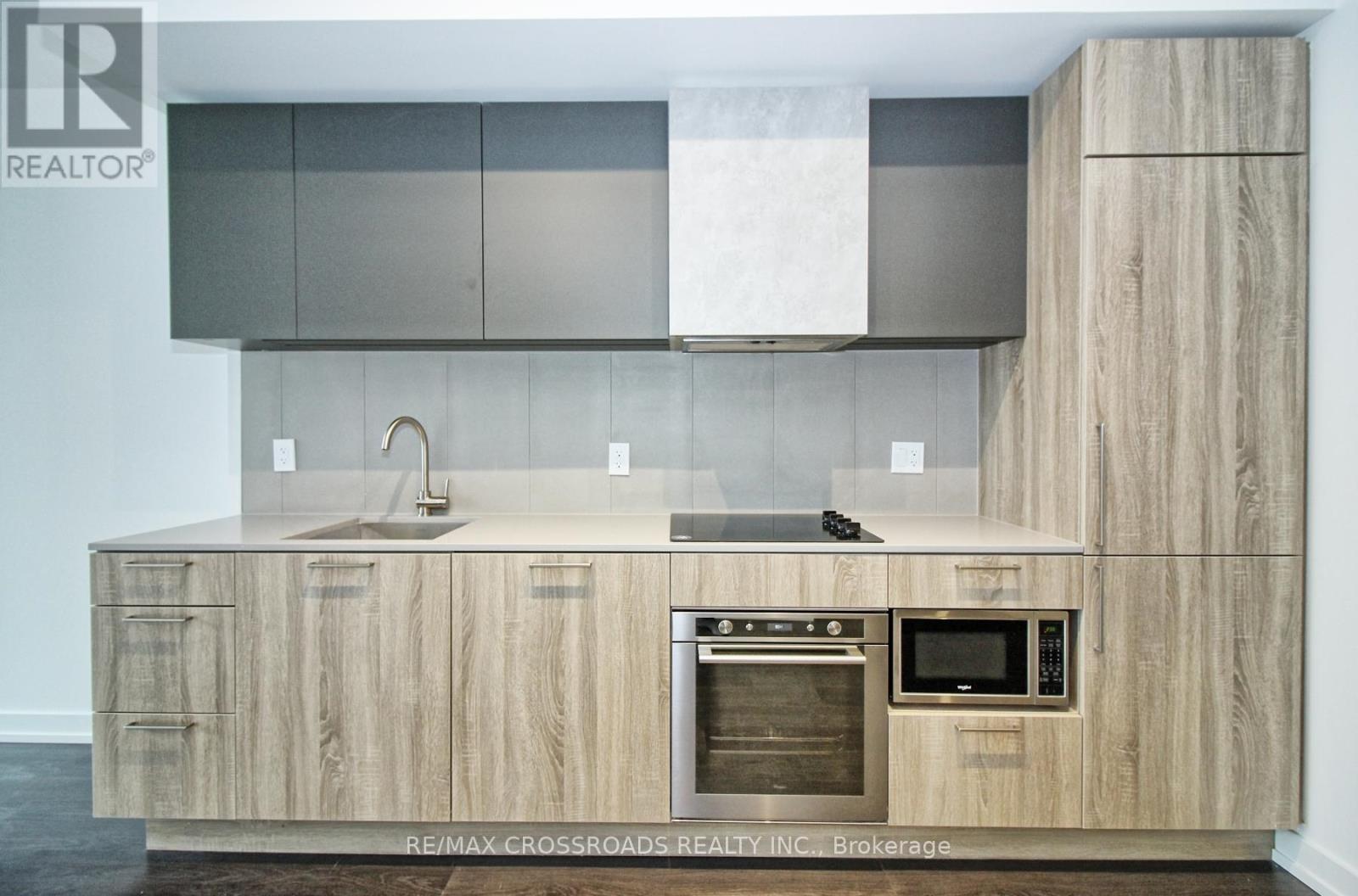 Photo 4 of 712 19 Western Battery Road, Toronto ON