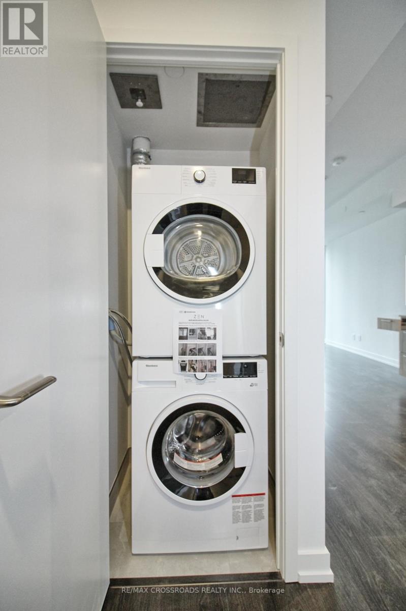 Photo 8 of 712 19 Western Battery Road, Toronto ON