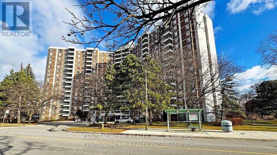 Photo 14 of 715 5 Shady Golfway, Toronto ON