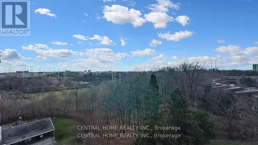 Photo 15 of 715 5 Shady Golfway, Toronto ON