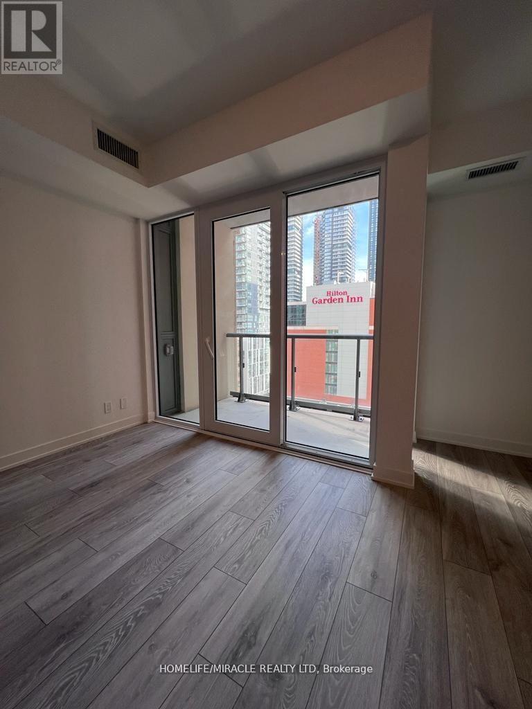 Photo 11 of 1311 108 Peter Street, Toronto ON