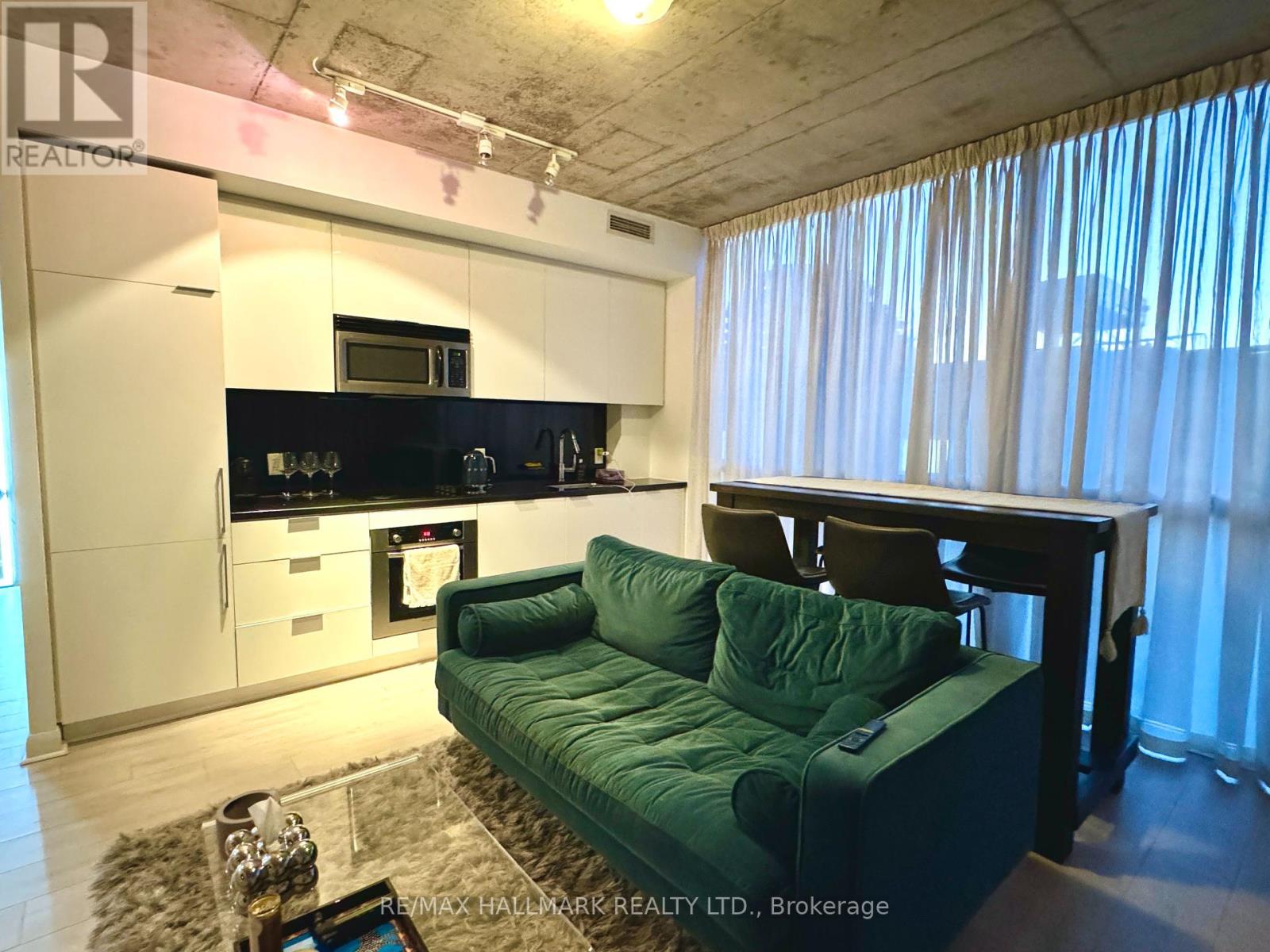Photo 3 of 417 478 King Street W, Toronto ON