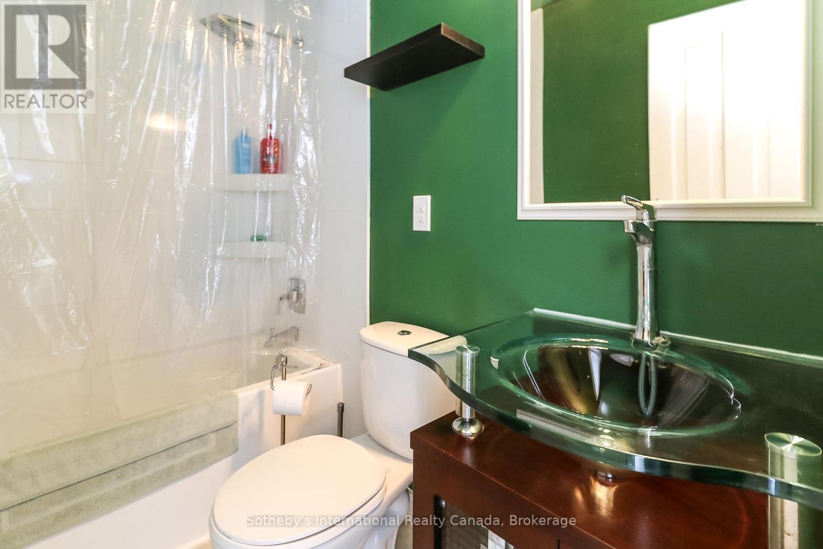 Photo 12 of 58 Cedar Street, Collingwood ON