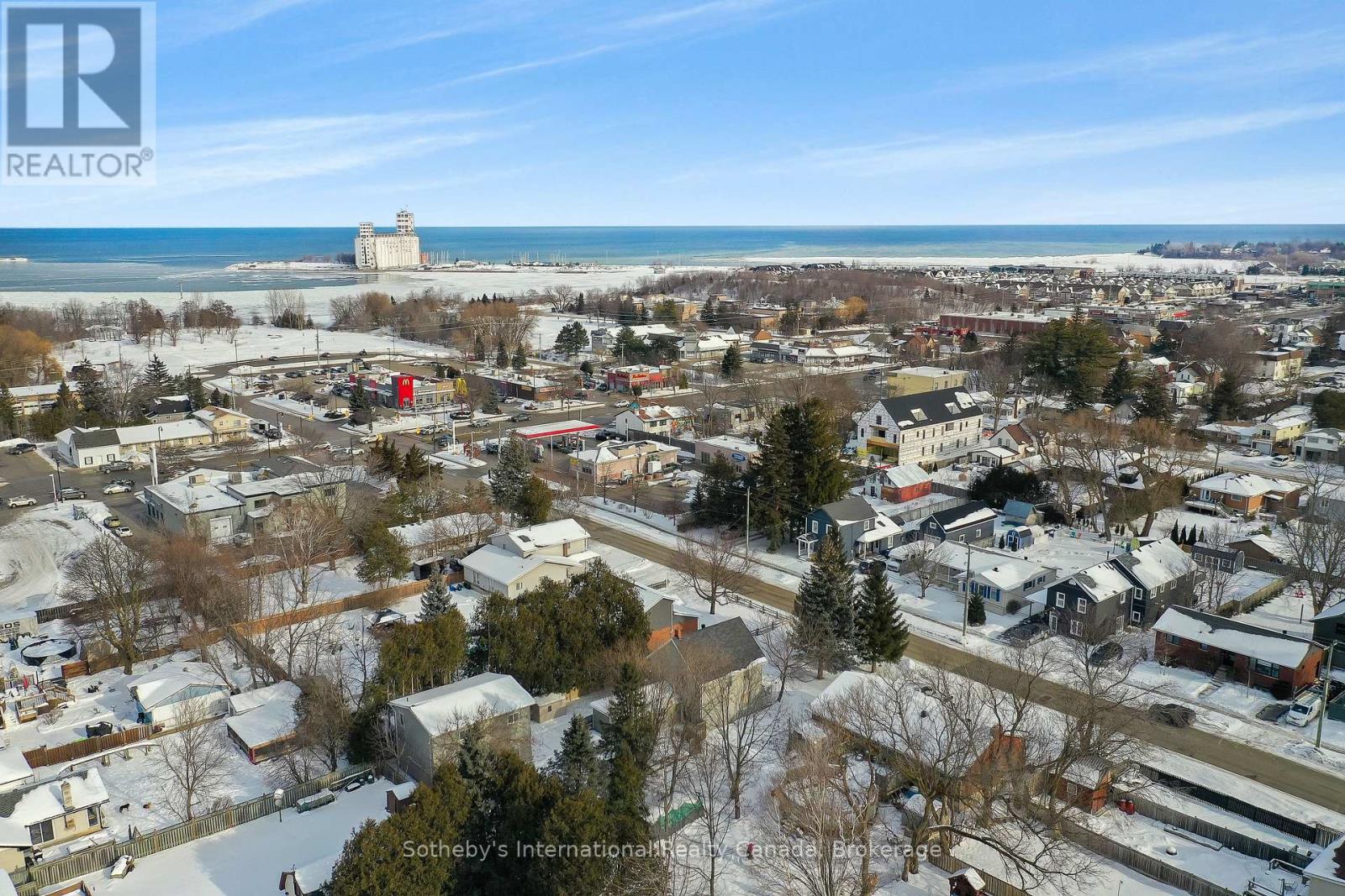 Photo 27 of 58 Cedar Street, Collingwood ON