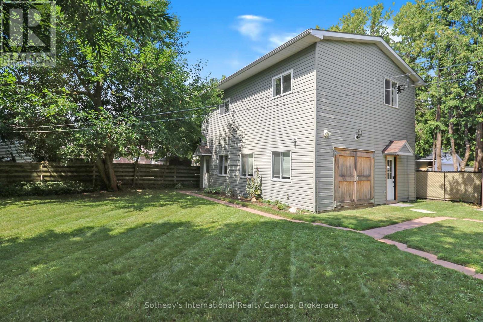Photo 35 of 58 Cedar Street, Collingwood ON