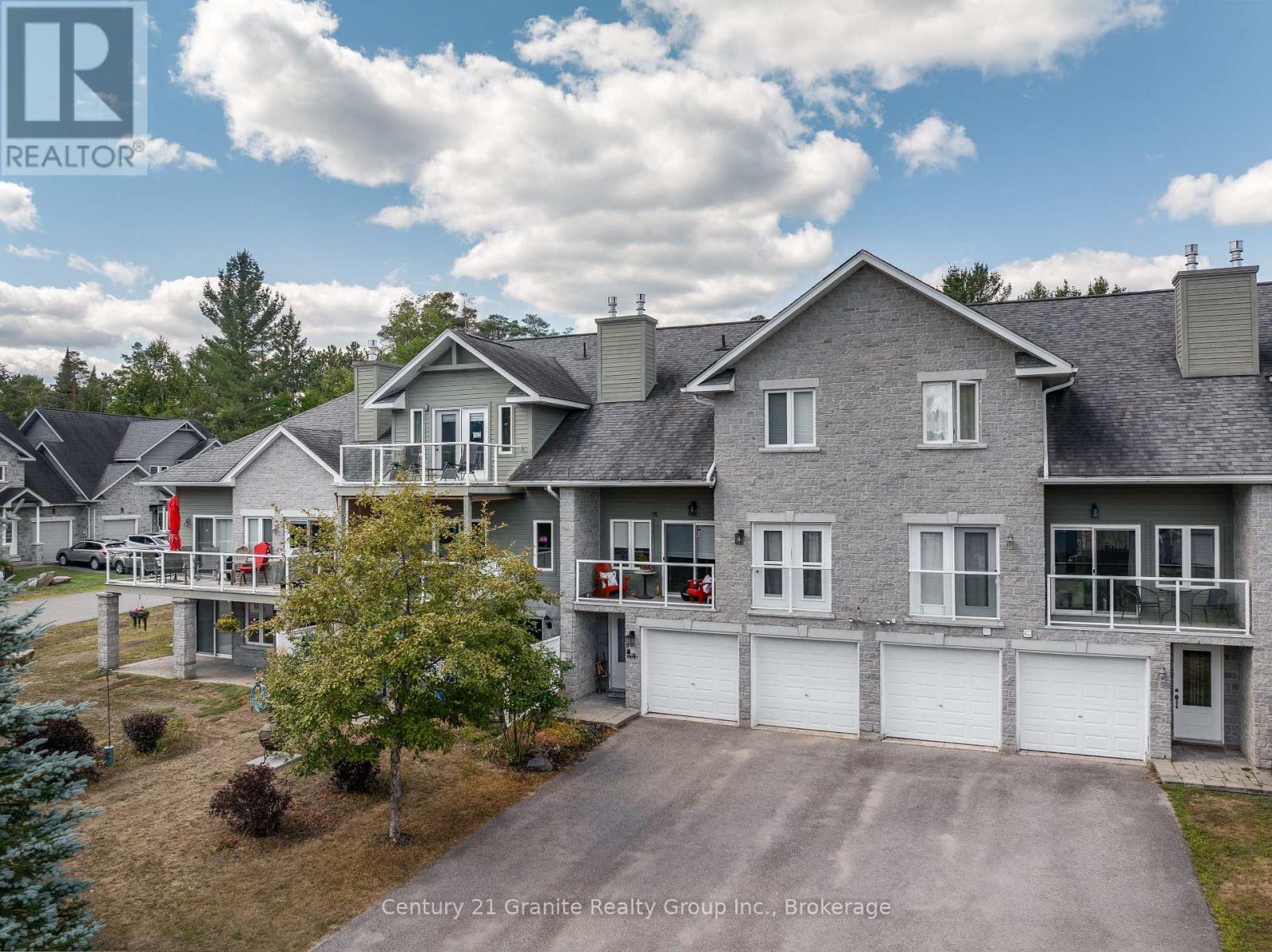 Photo 44 of 44 Webb Circle, Dysart Et Al ON