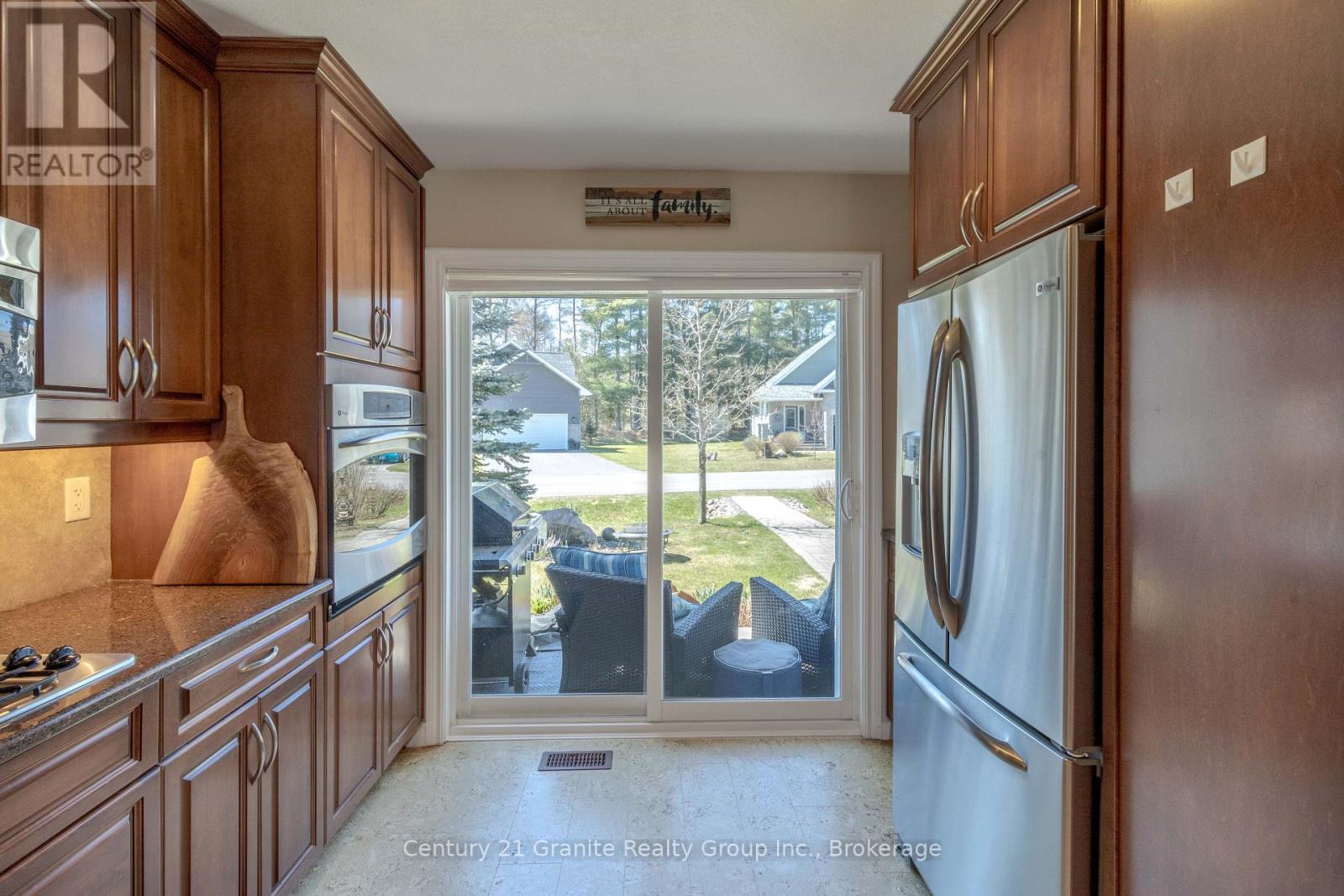 Photo 31 of 44 Webb Circle, Dysart Et Al ON
