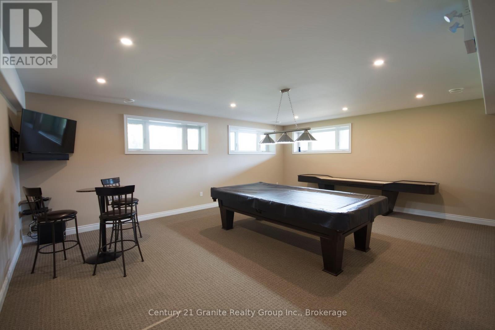 Photo 35 of 44 Webb Circle, Dysart Et Al ON
