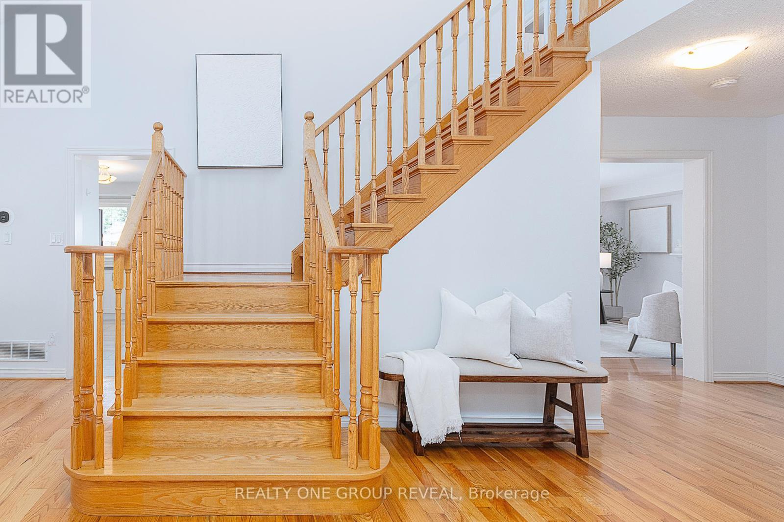 Photo 19 of 1003 Catskill Drive, Oshawa ON