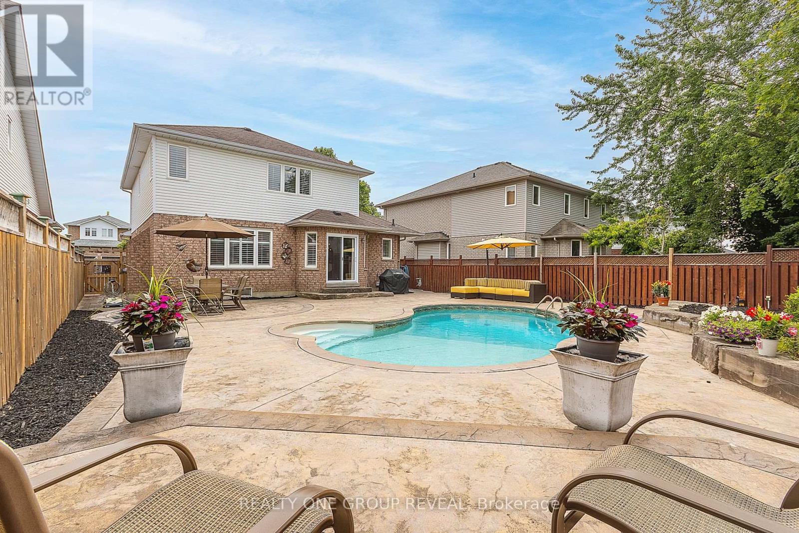 Photo 4 of 1003 Catskill Drive, Oshawa ON