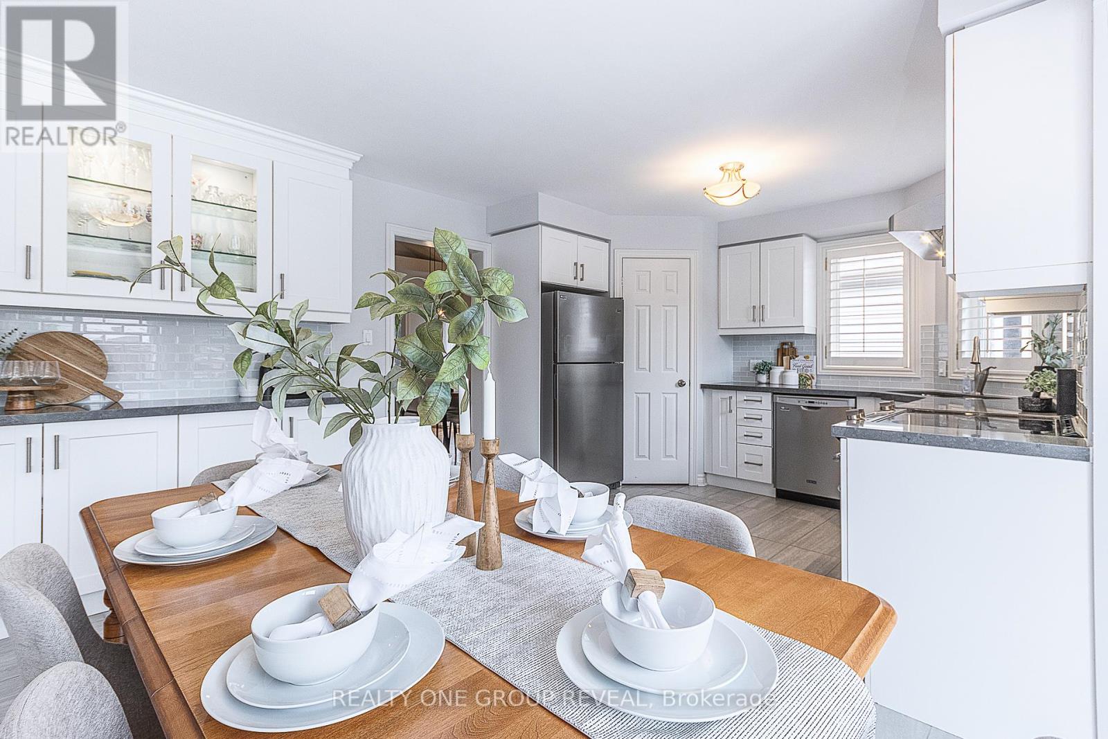 Photo 9 of 1003 Catskill Drive, Oshawa ON
