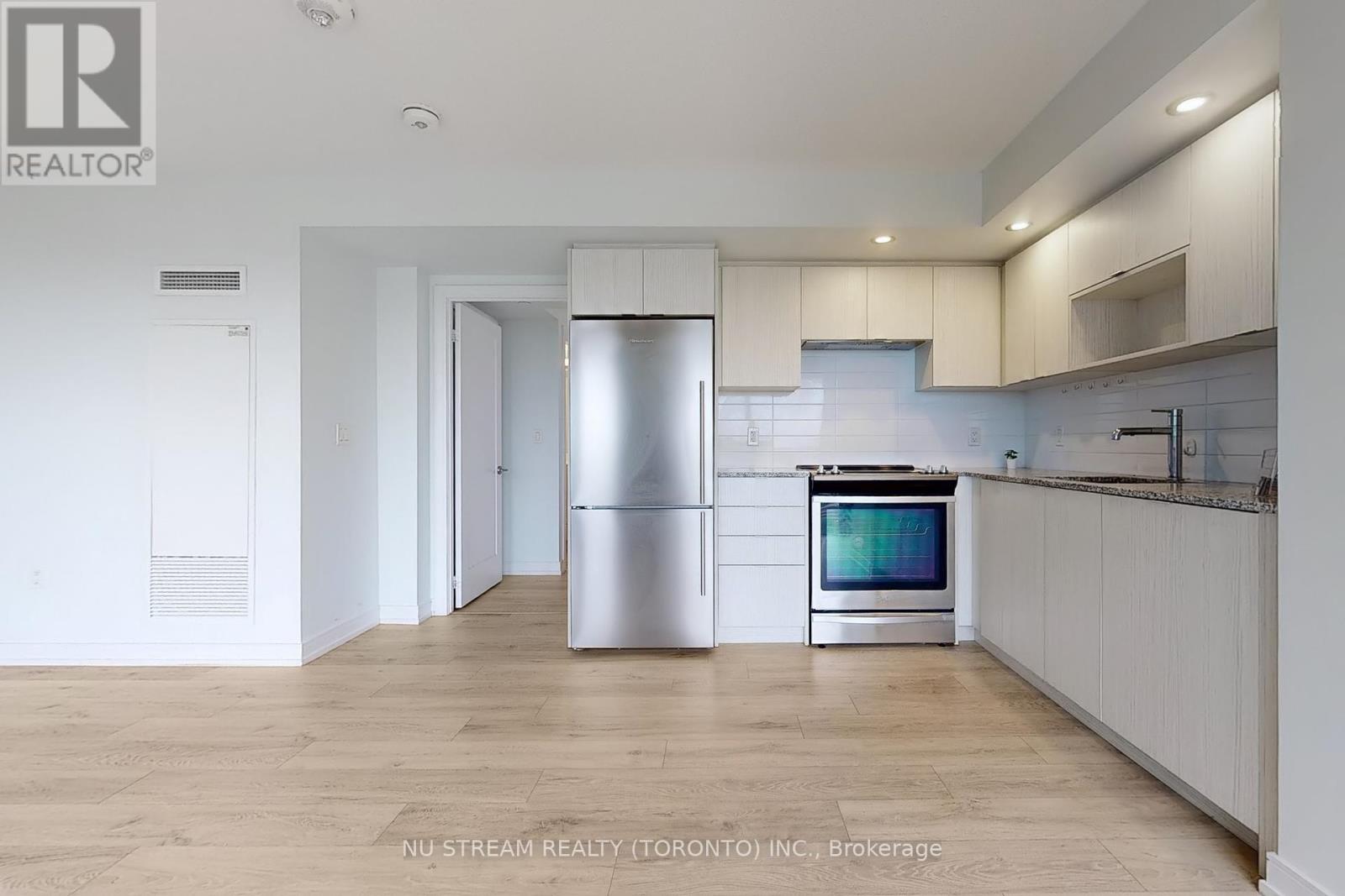 Photo 15 of 2403 225 Village Green Square, Toronto ON