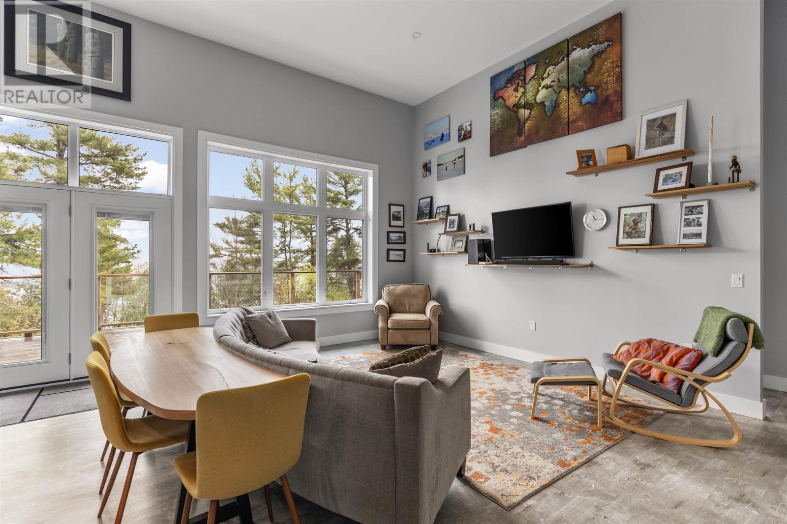 Photo 16 of 35 Emily Ct, Huron Shores ON