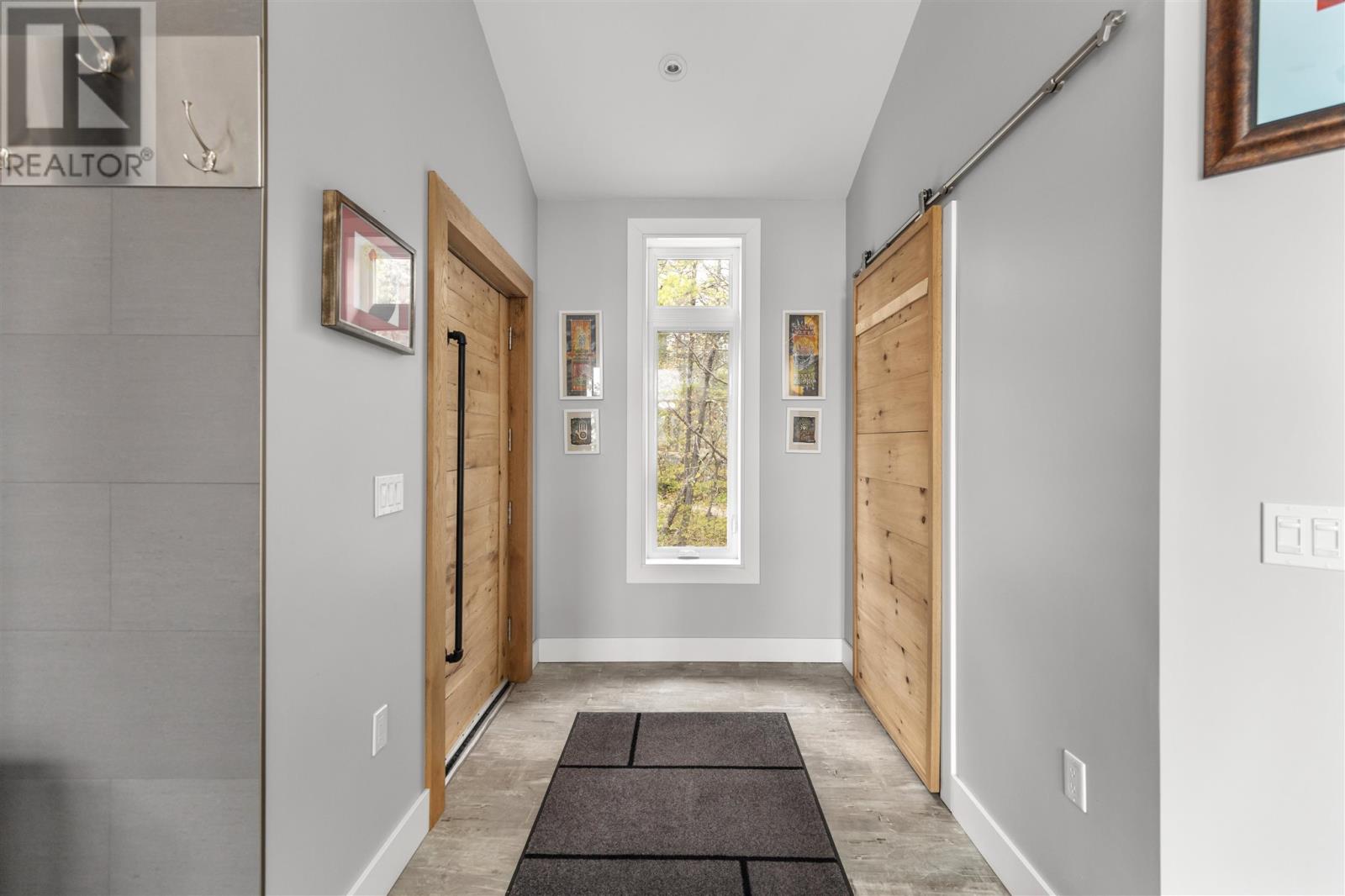 Photo 30 of 35 Emily Ct, Huron Shores ON
