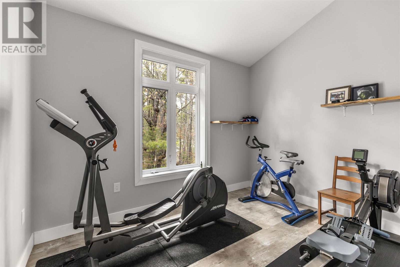 Photo 37 of 35 Emily Ct, Huron Shores ON