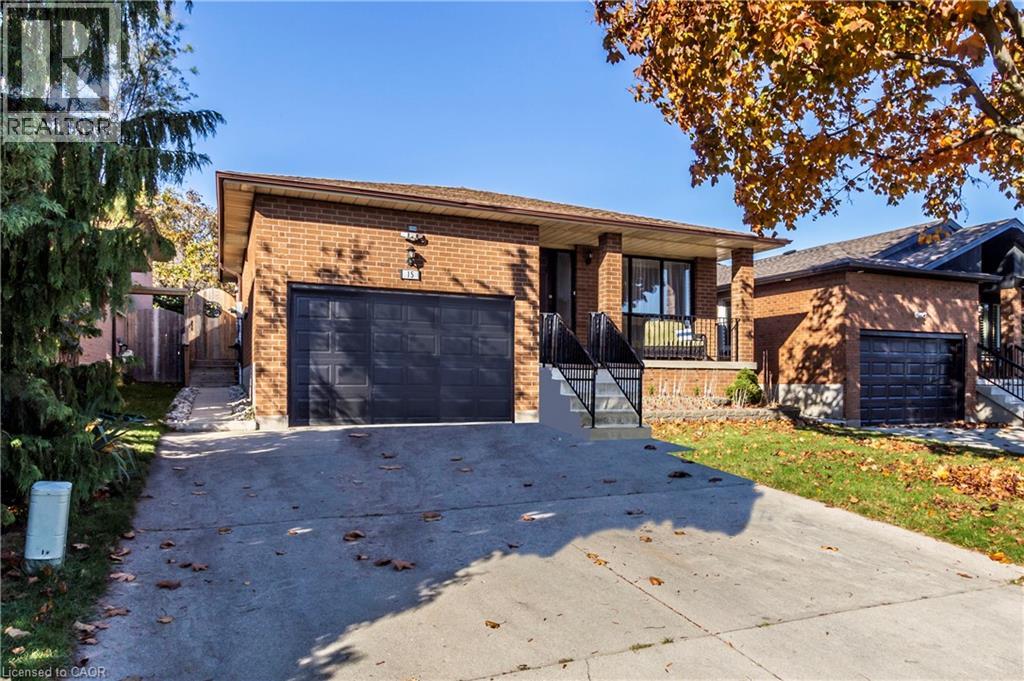 Photo 2 of 15 Gilcrest Street, Hamilton ON