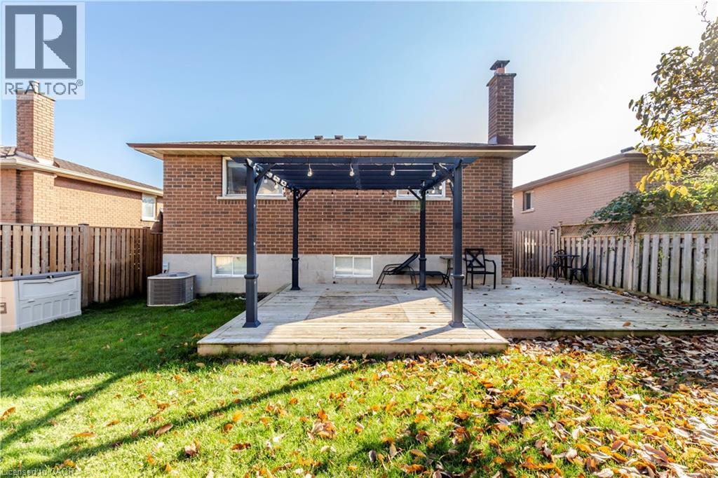 Photo 45 of 15 Gilcrest Street, Hamilton ON