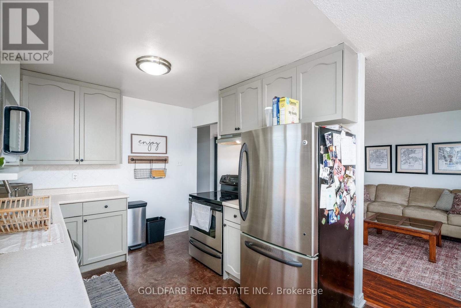 Photo 16 of 1635 Innisfil Beach Road, Innisfil ON