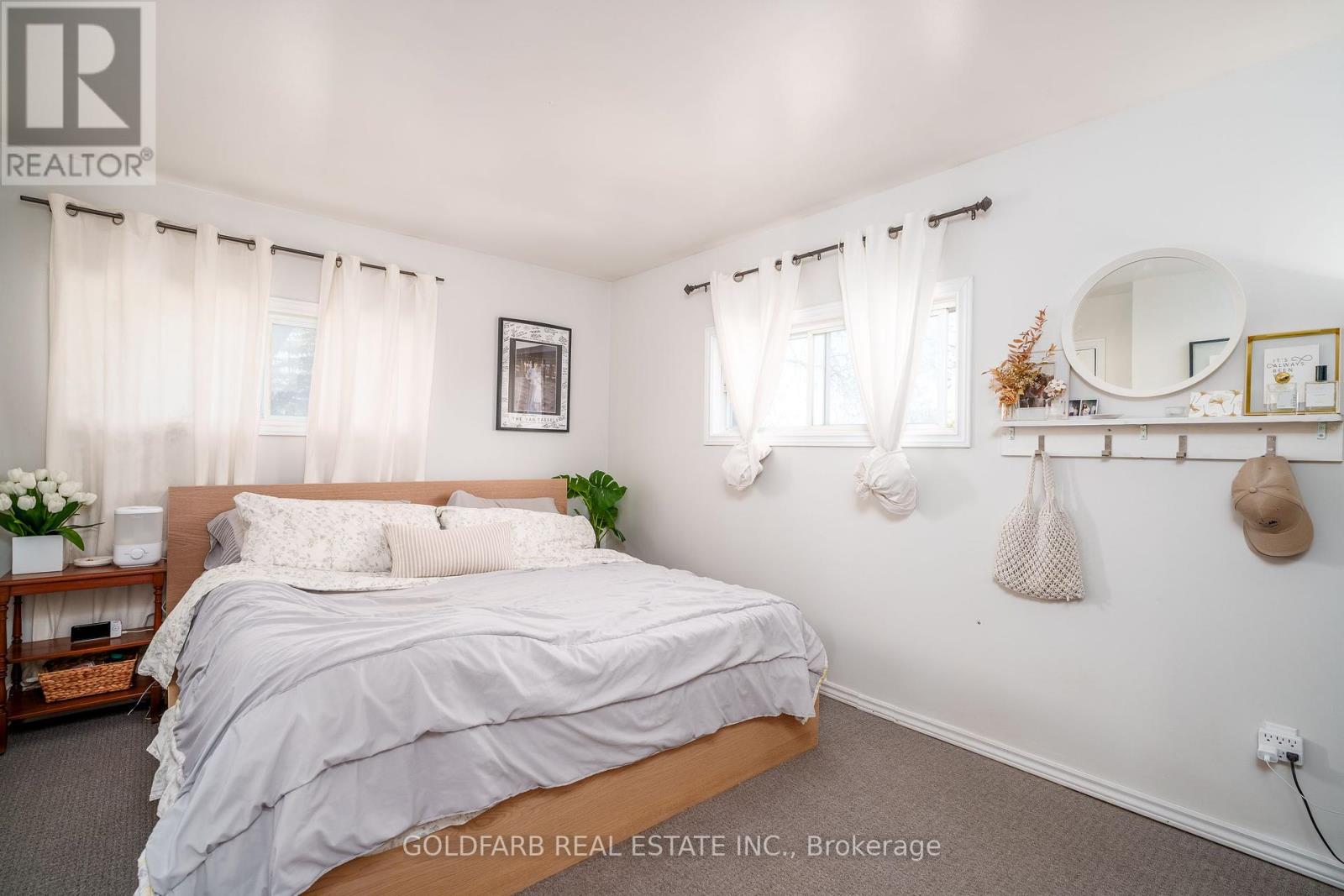 Photo 19 of 1635 Innisfil Beach Road, Innisfil ON