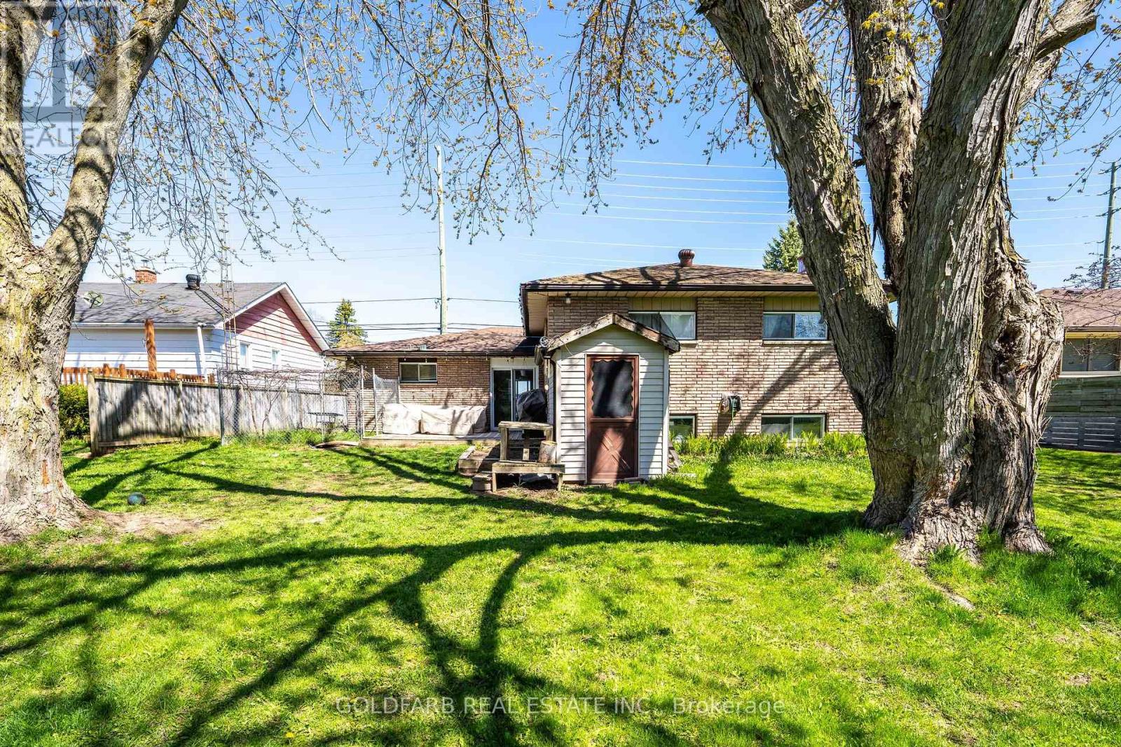 Photo 32 of 1635 Innisfil Beach Road, Innisfil ON