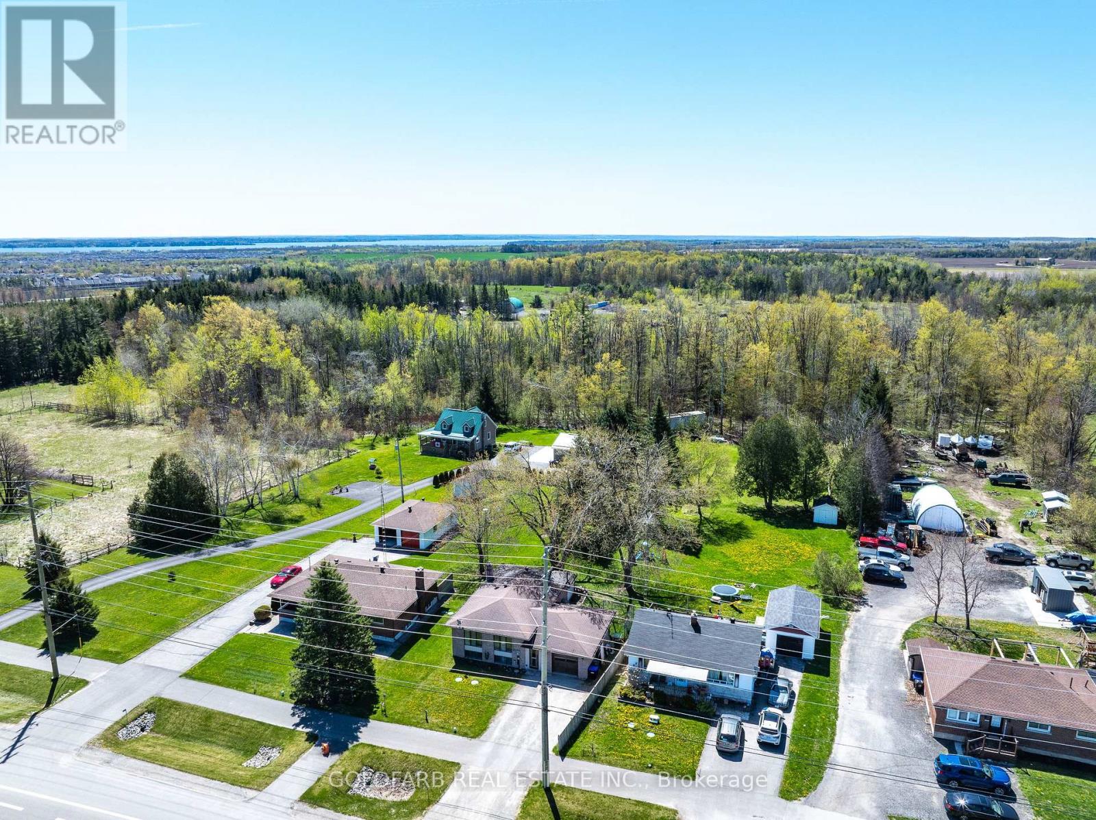 Photo 42 of 1635 Innisfil Beach Road, Innisfil ON