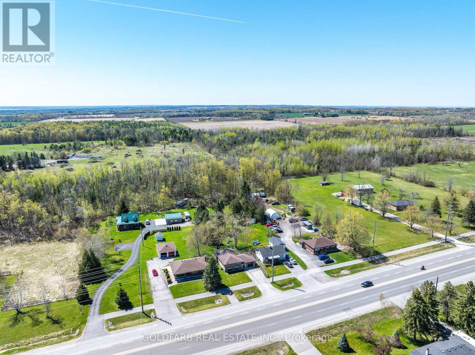 Photo 43 of 1635 Innisfil Beach Road, Innisfil ON