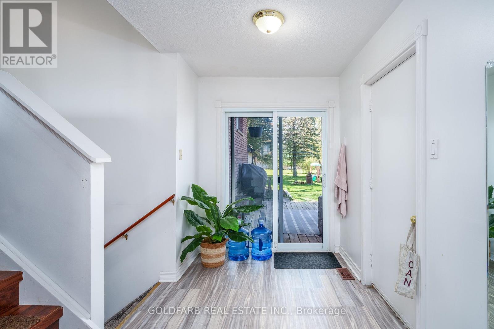 Photo 8 of 1635 Innisfil Beach Road, Innisfil ON
