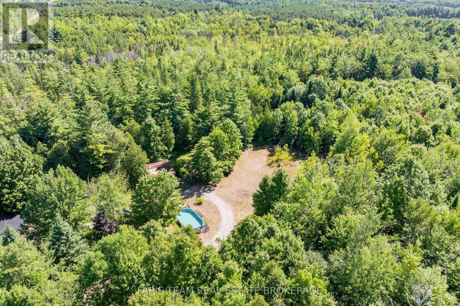Photo 32 of 1983 Horseshoe Valley Road W, Oromedonte ON