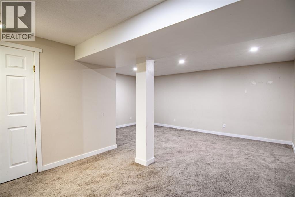 Photo 23 of 135 Rutherford Drive, Red Deer AB