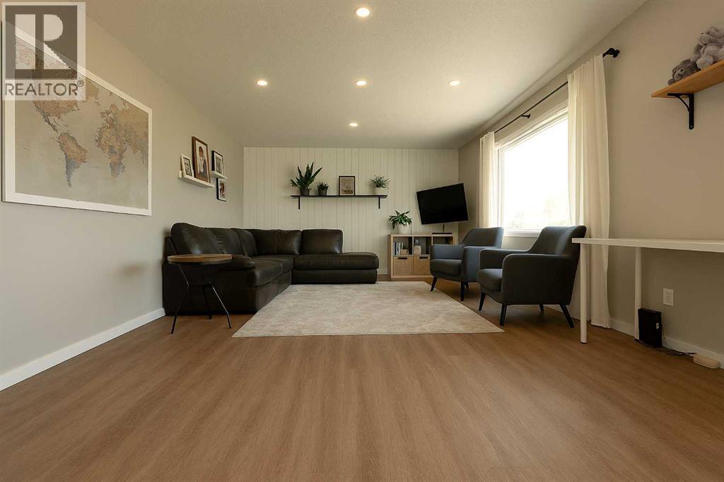 Photo 6 of 9507 98 Street, Sexsmith AB