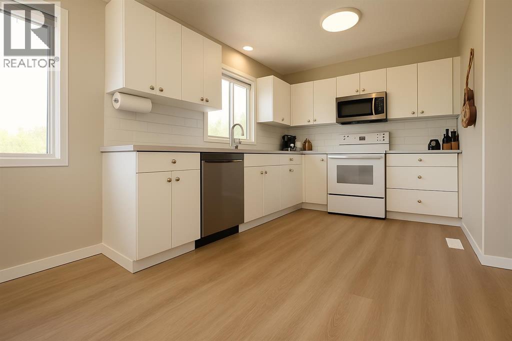 Photo 4 of 9507 98 Street, Sexsmith AB
