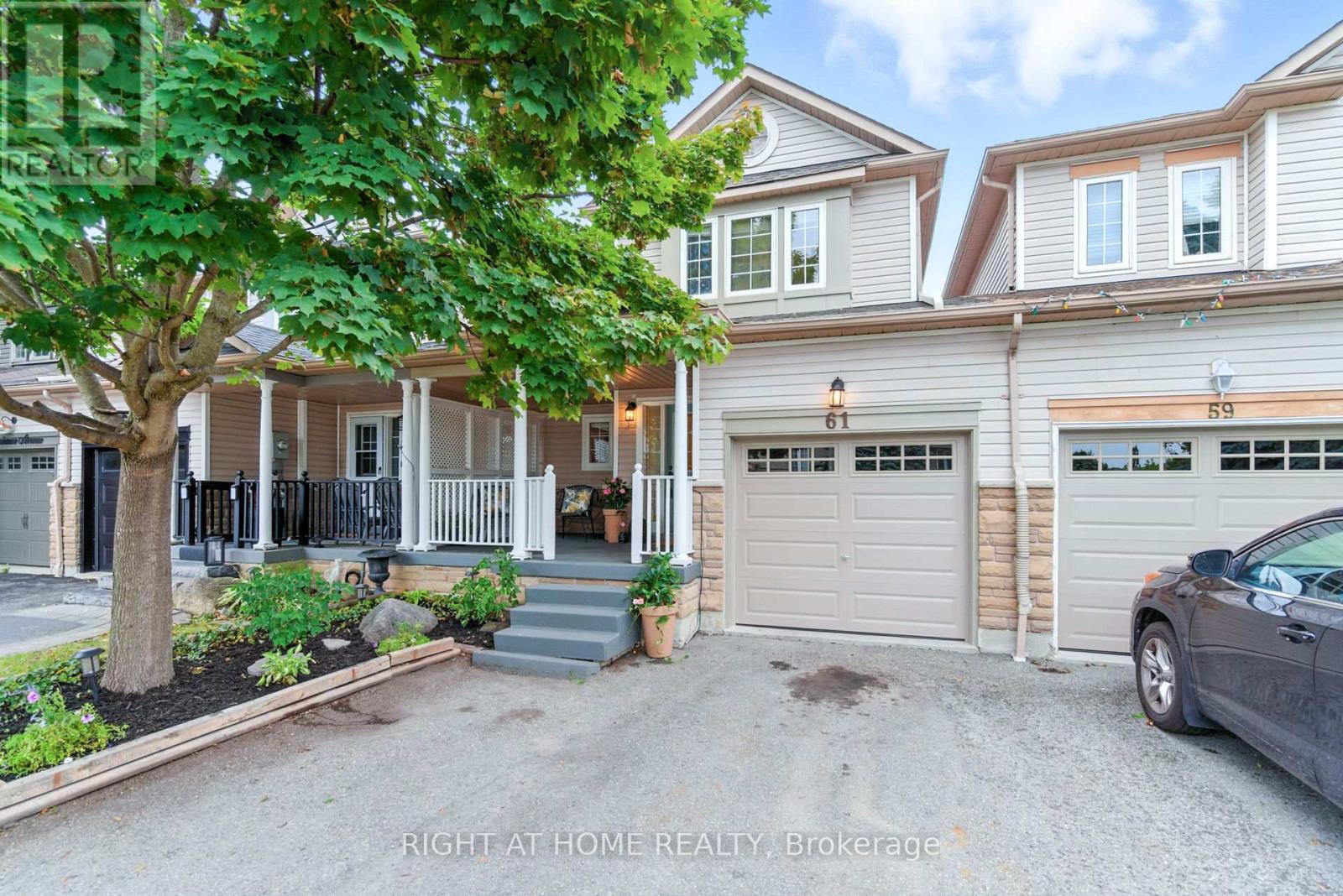 Photo 2 of 61 Corianne Avenue, Whitby ON