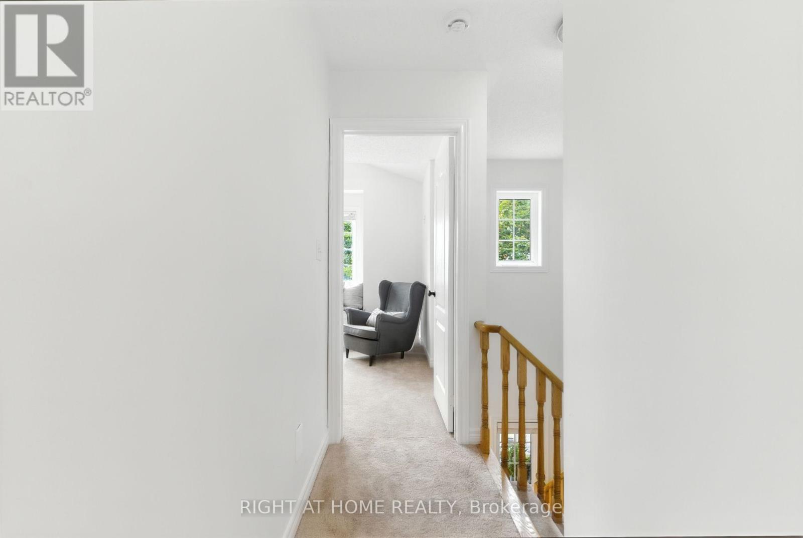 Photo 23 of 61 Corianne Avenue, Whitby ON