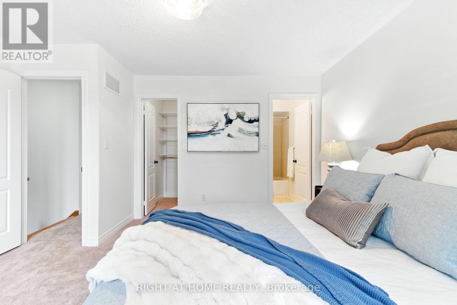 Photo 28 of 61 Corianne Avenue, Whitby ON