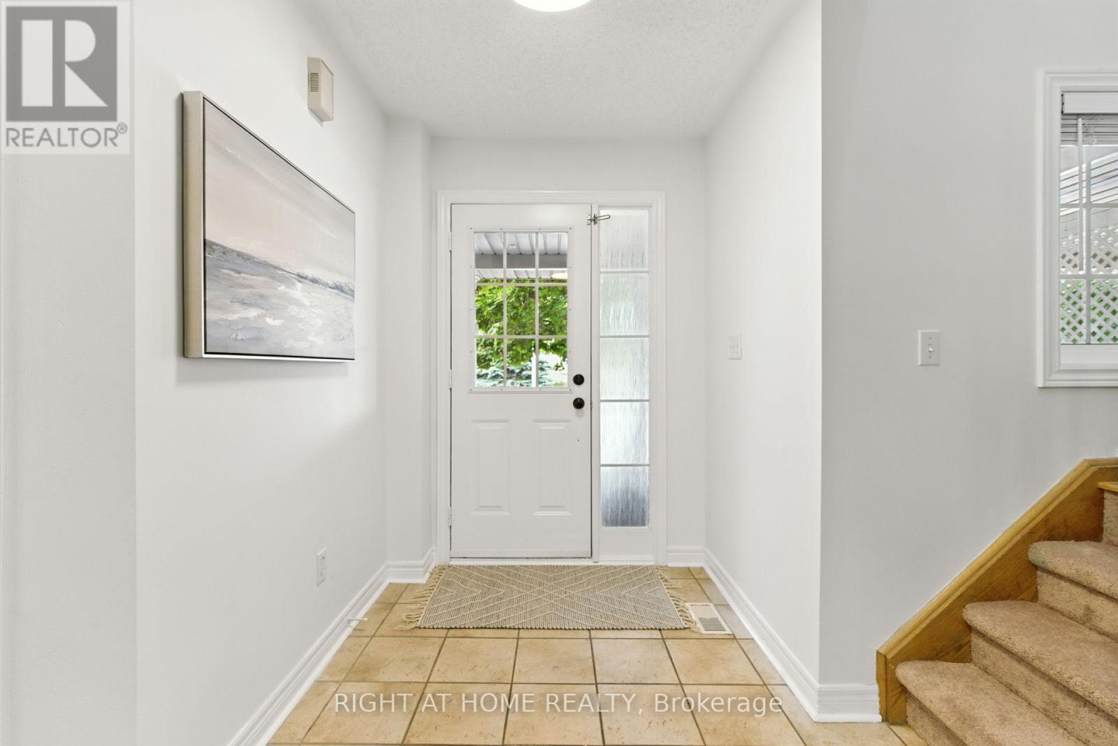 Photo 5 of 61 Corianne Avenue, Whitby ON
