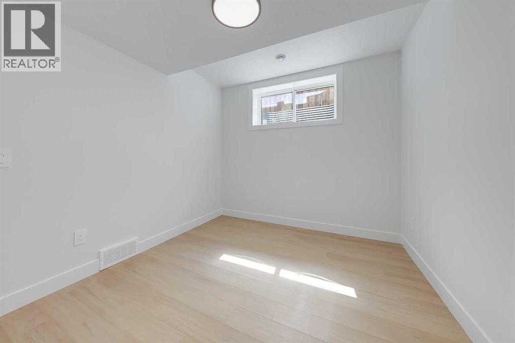 Single Family House for Sale in   Street NW Parkdale Calgary 