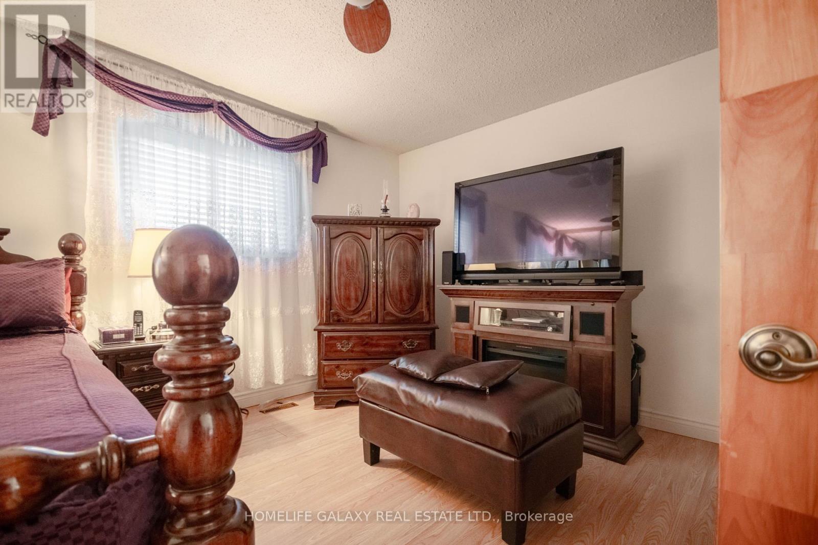 Photo 23 of 1846 Cricket Lane, Pickering ON