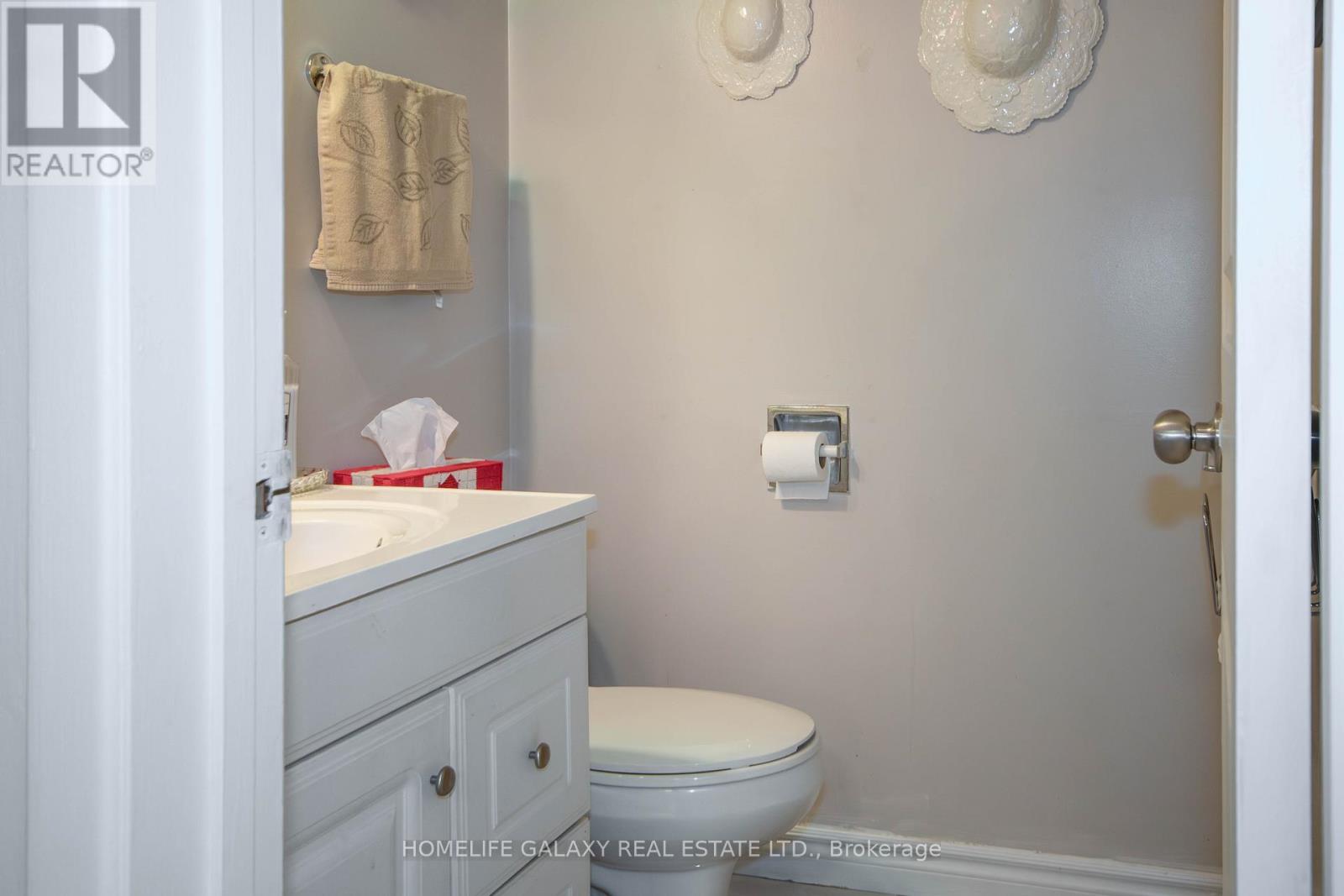 Photo 13 of 1846 Cricket Lane, Pickering ON
