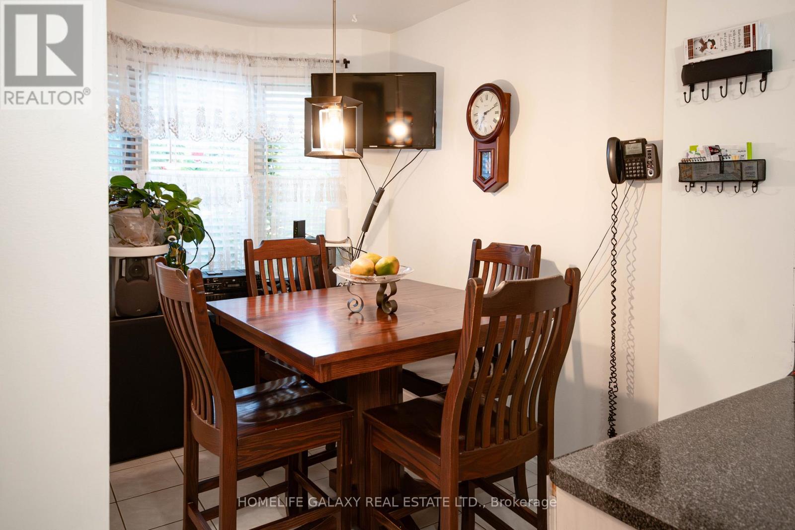 Photo 12 of 1846 Cricket Lane, Pickering ON