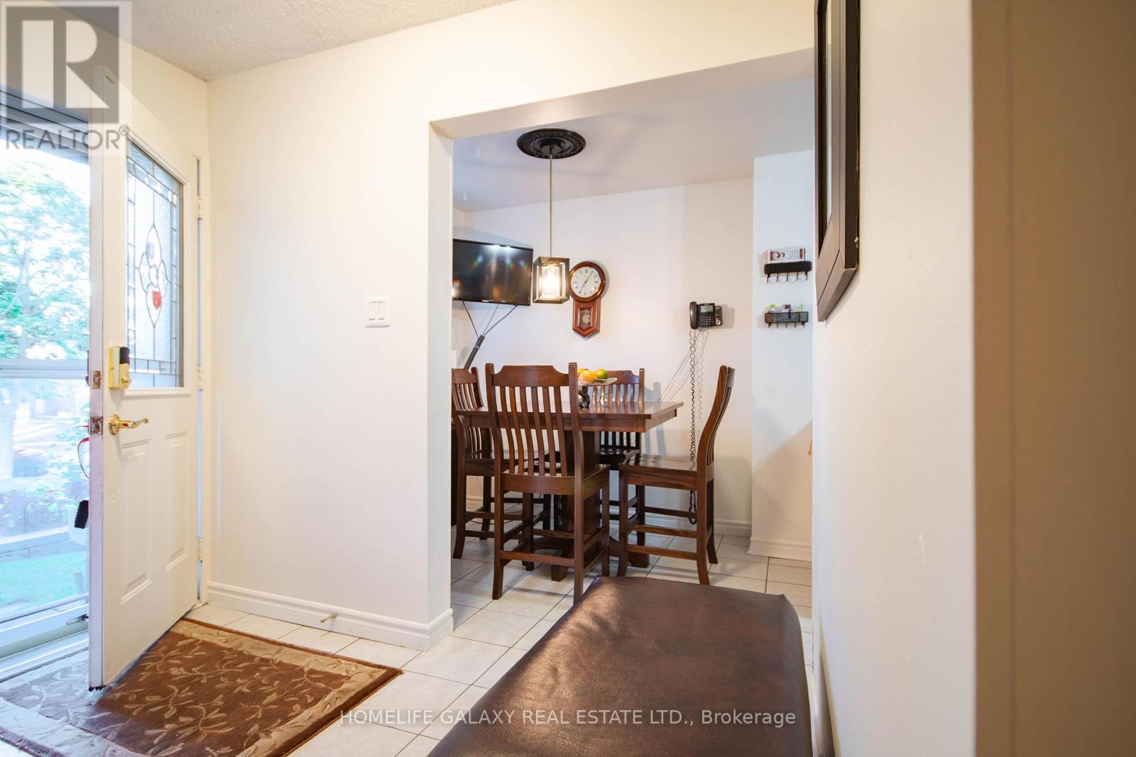 Photo 11 of 1846 Cricket Lane, Pickering ON
