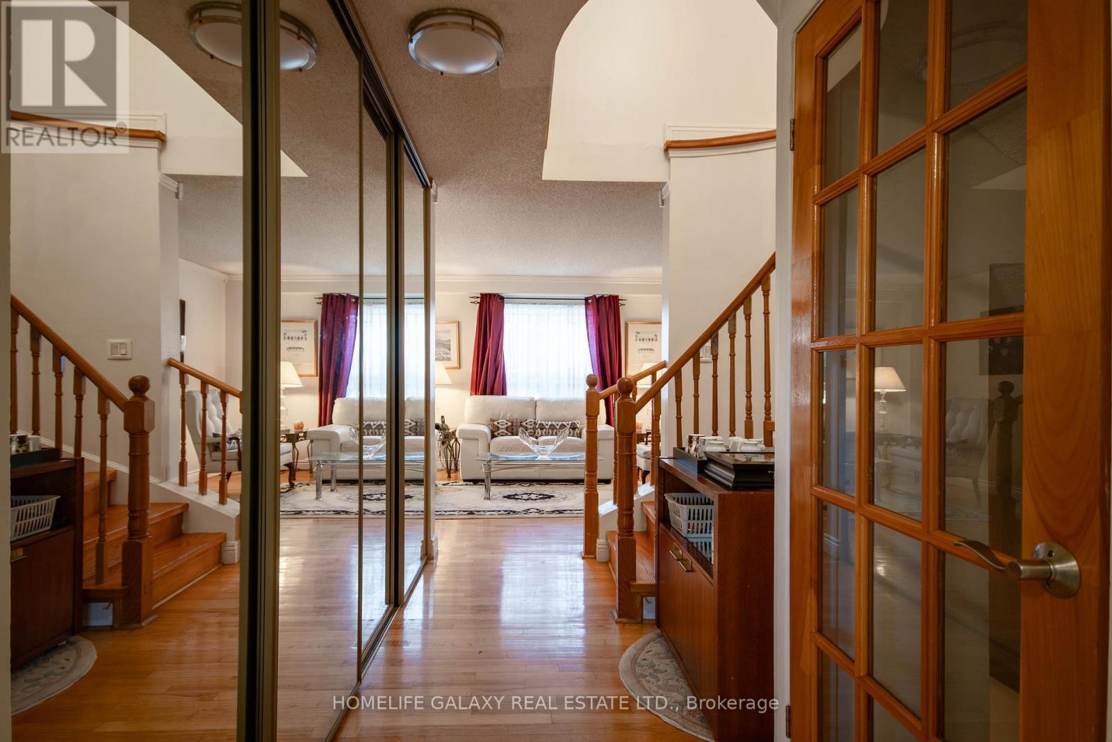 Photo 2 of 1846 Cricket Lane, Pickering ON