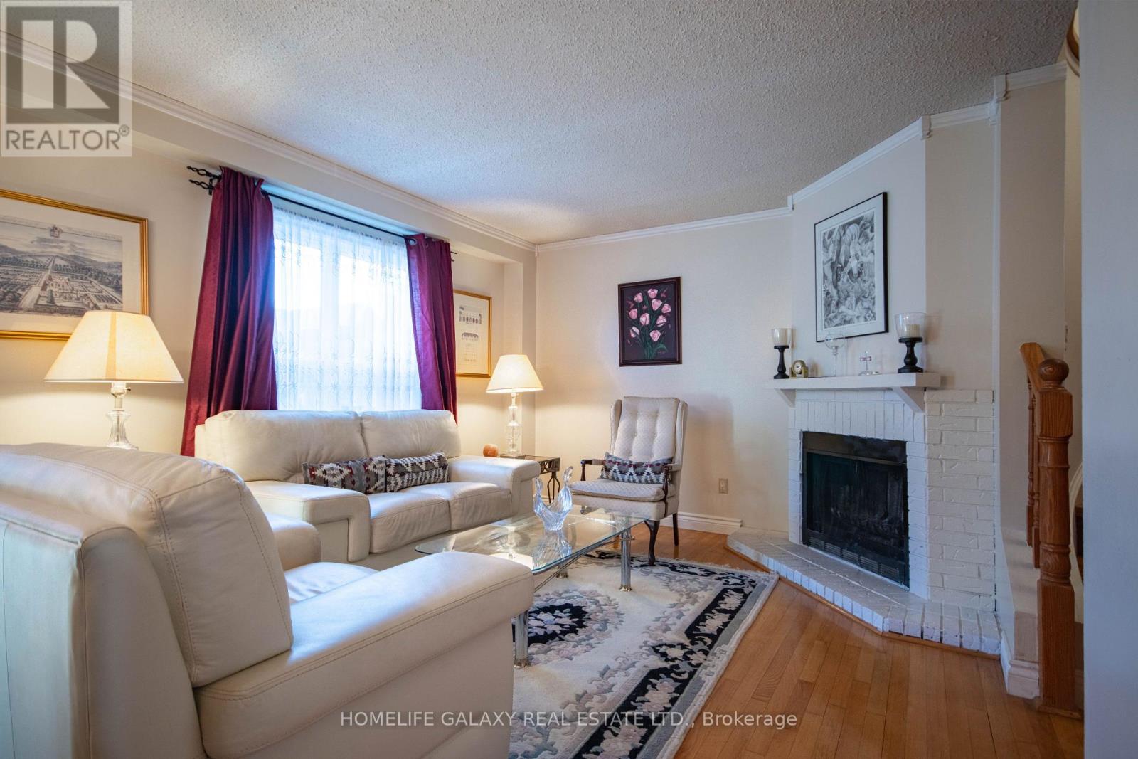 Photo 3 of 1846 Cricket Lane, Pickering ON