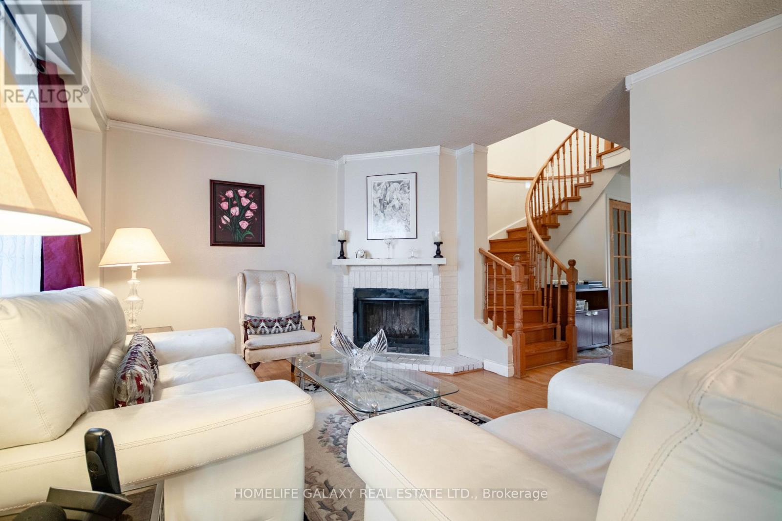 Photo 5 of 1846 Cricket Lane, Pickering ON