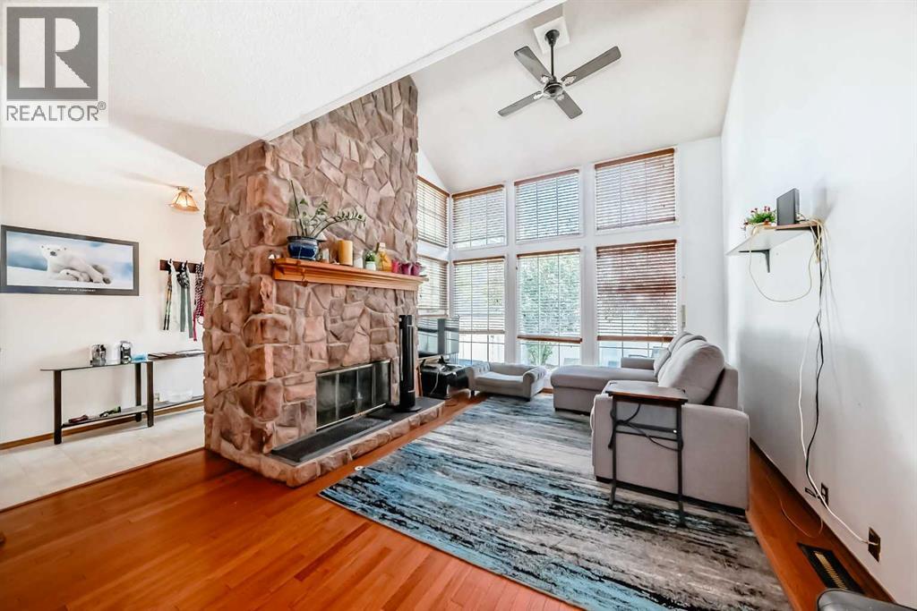 Single Family House for Sale in   Berwick Crescent NW Beddington Heights Calgary 