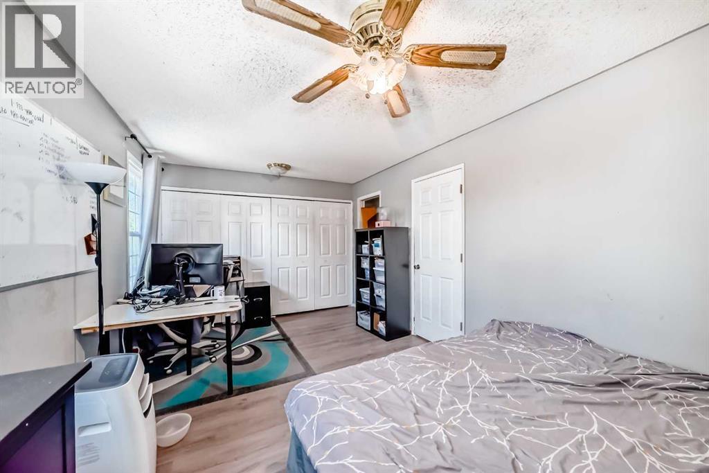 Single Family House for Sale in   Berwick Crescent NW Beddington Heights Calgary 