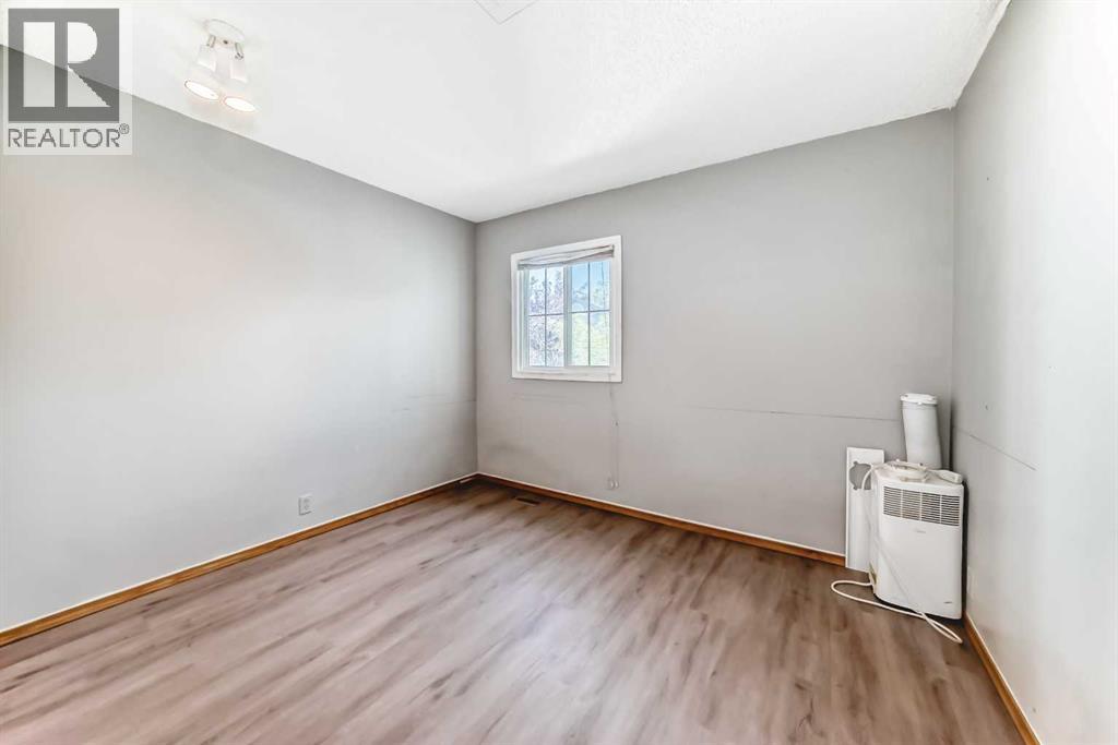 Single Family House for Sale in   Berwick Crescent NW Beddington Heights Calgary 