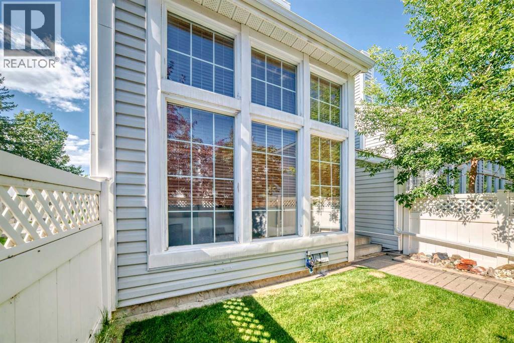 Single Family House for Sale in   Berwick Crescent NW Beddington Heights Calgary 