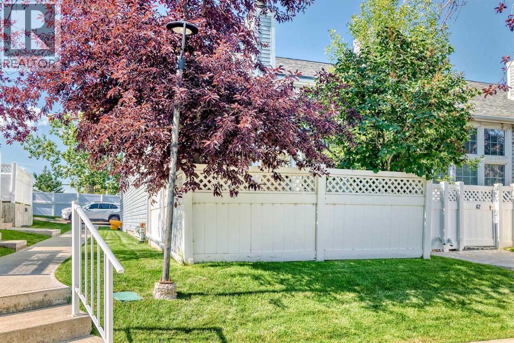 Single Family House for Sale in   Berwick Crescent NW Beddington Heights Calgary 