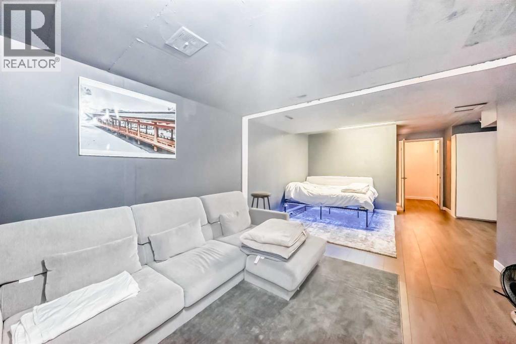 Single Family House for Sale in   Berwick Crescent NW Beddington Heights Calgary 